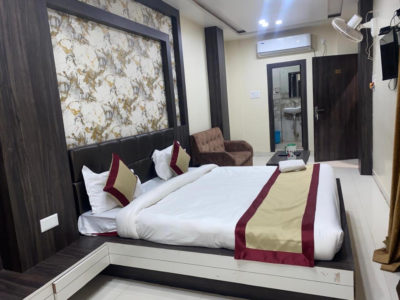Hotel New Grand Диогар Екстериор снимка