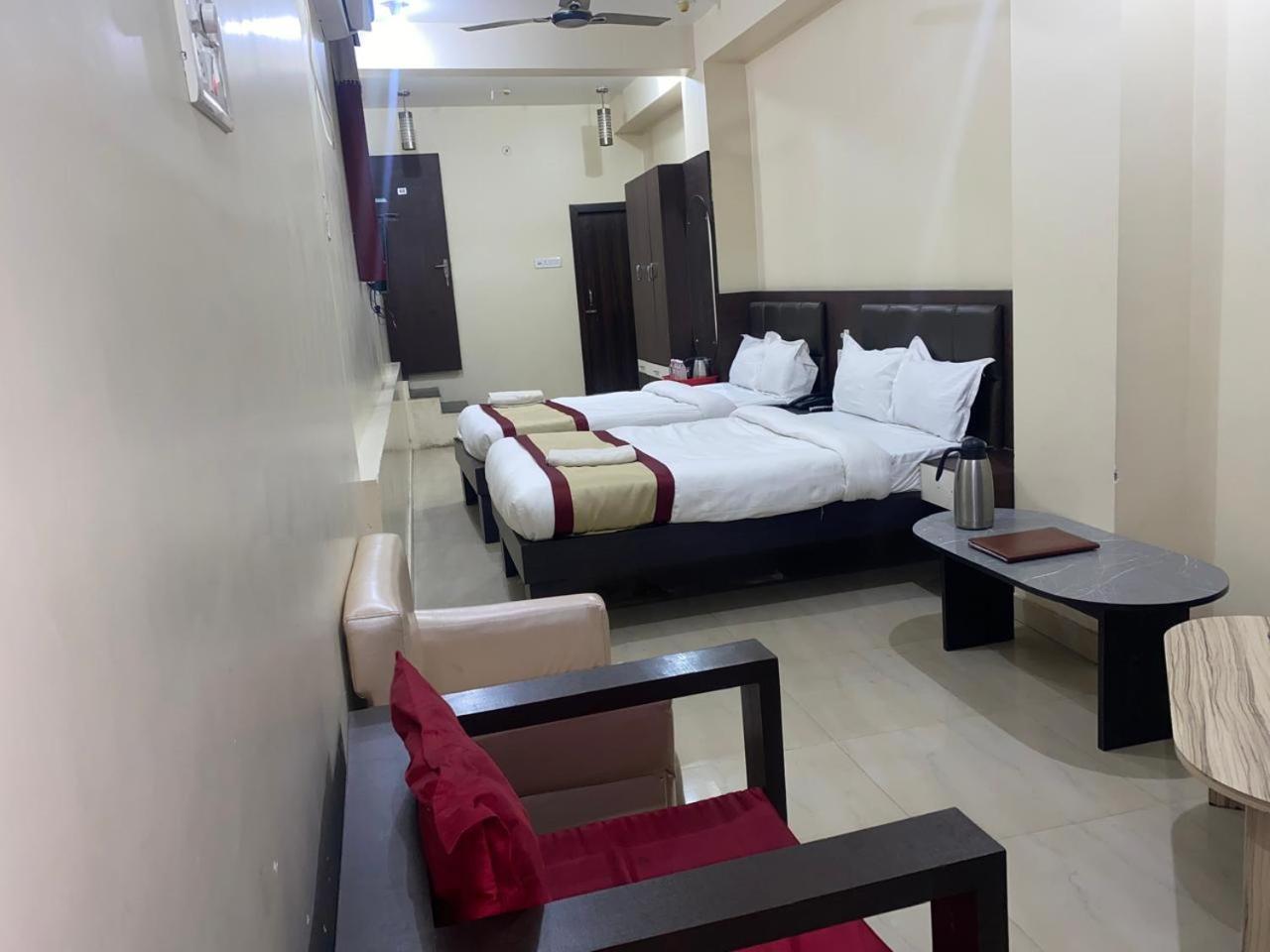 Hotel New Grand Диогар Екстериор снимка