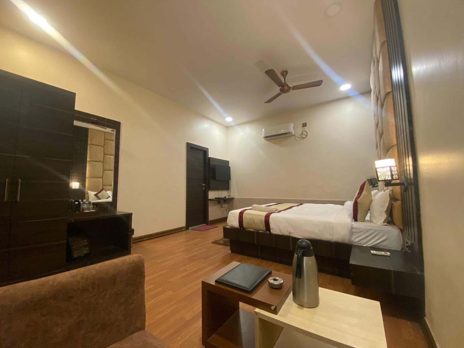 Hotel New Grand Диогар Екстериор снимка