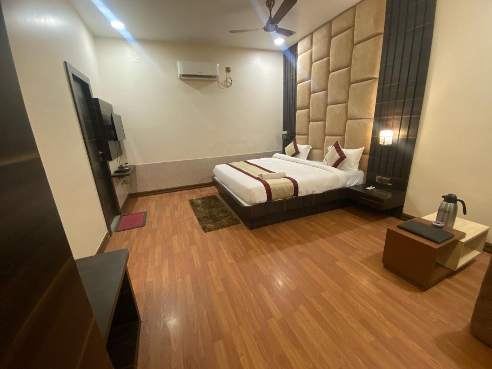 Hotel New Grand Диогар Екстериор снимка